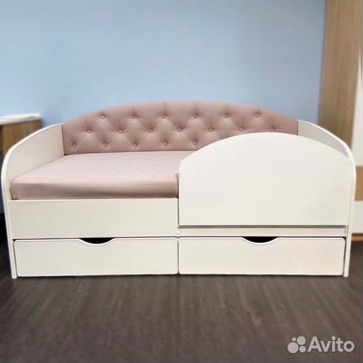Детская кровать с мягкой спинкой и ящиками