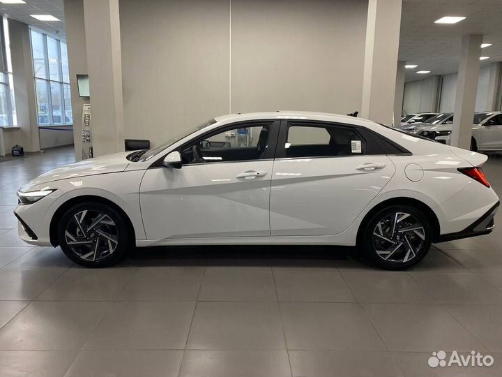 Hyundai Elantra 1.5 CVT, 2023, 113 км