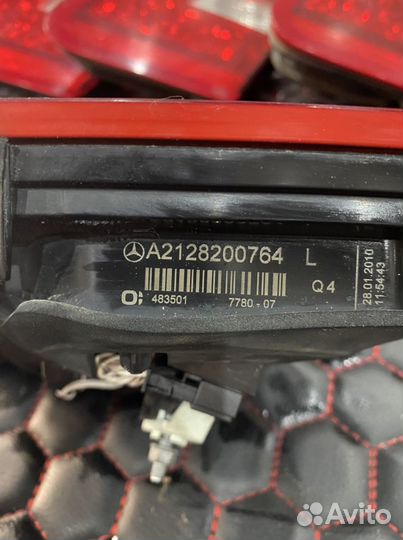 Задний левый фонарь Mercdes w212