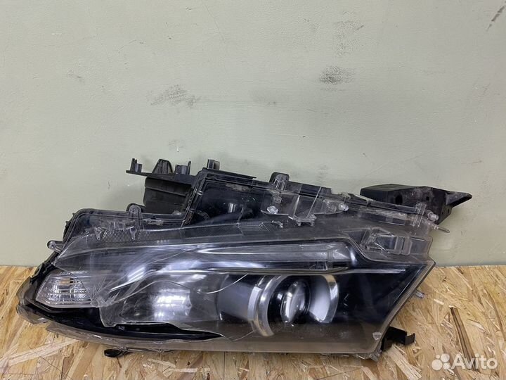 Фара Land Cruiser Prado 150 рест