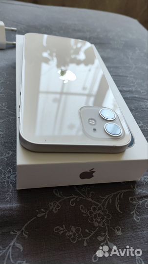 iPhone 12, 64 ГБ