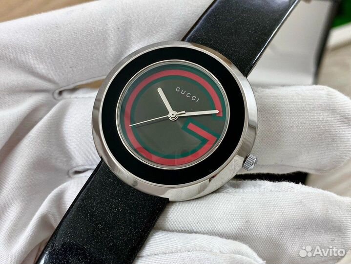 Женские часы Gucci