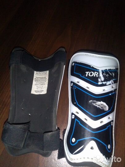 Футбольные щитки