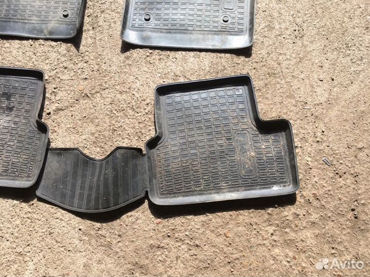 Коврики комплект Chevrolet Cruze седан Z18XER 2011