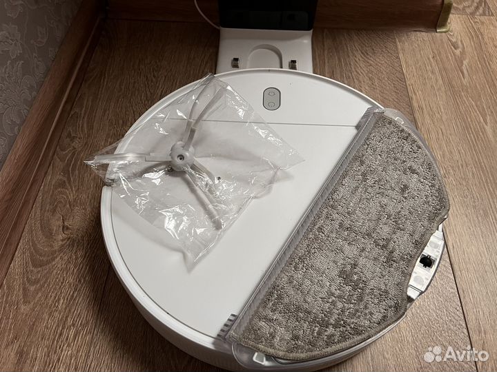 Робот пылесос Xiaomi Mi Robot Vacuum Mop Essential