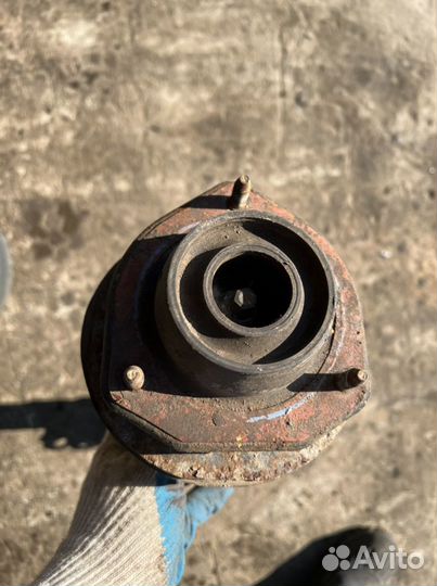 Chevrolet lacetti задняя стойка