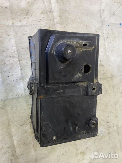 Ящик под Акб Ford Focus 2