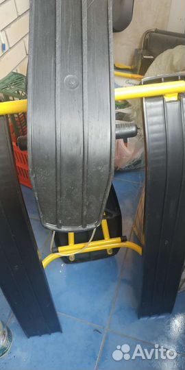 Детский снегокат со спинкой