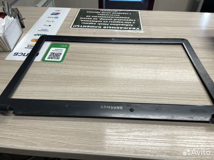 Ноутбук Samsung NP-R525L/DNS TWH-N12P на запчасти