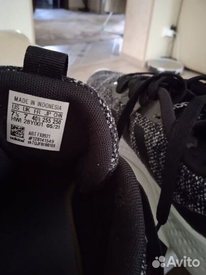 Кроссовки adidas