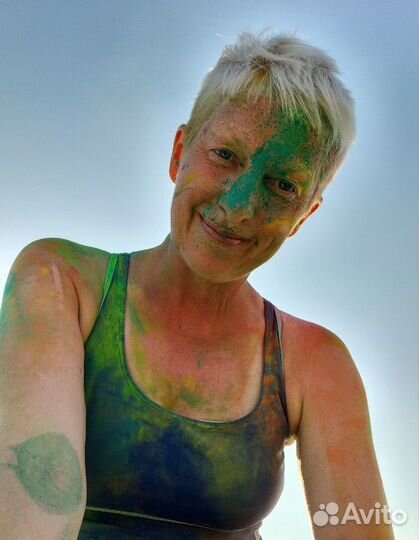 Кухонный работник, помощник повара, горничная, сид