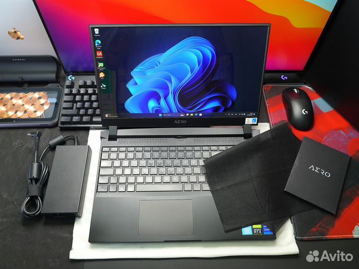 Gigabyte Aero 5 RTX 3060 / i7-12700H 4K Oled 32GB