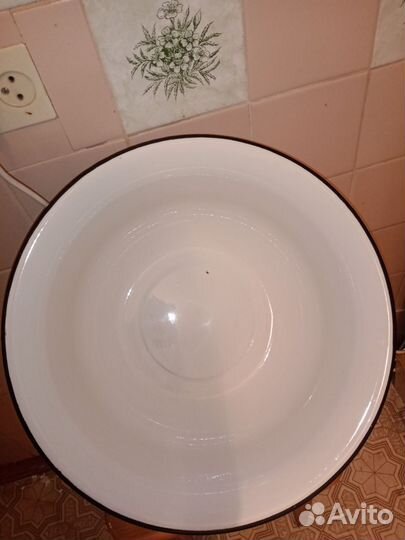 Таз эмалированный