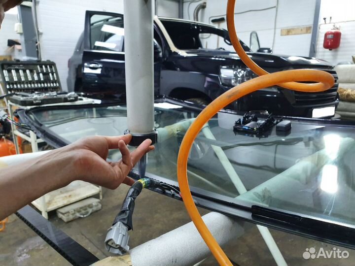 Лобовое стекло Toyota RAV 4