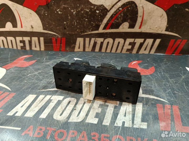 Блок управления стеклоподъемниками Kia Sorento BL