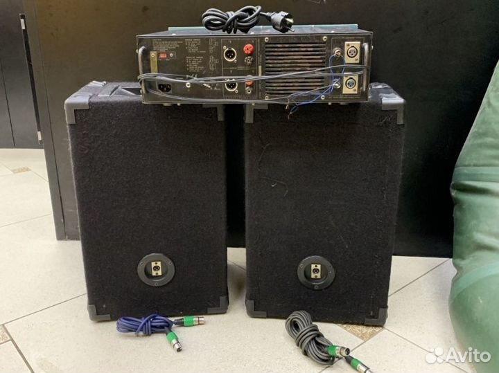 Набор акустической системы, 2 колонки и усилитель