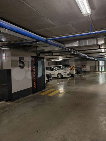 Машиноместо, 16 м²