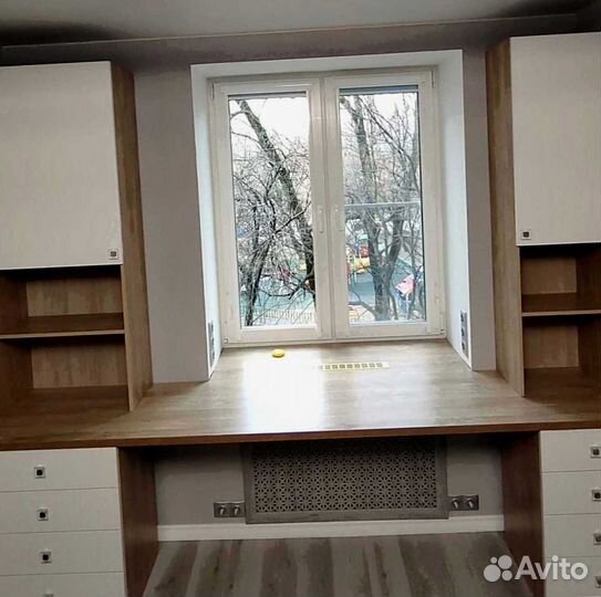 Рабочая зона у окна