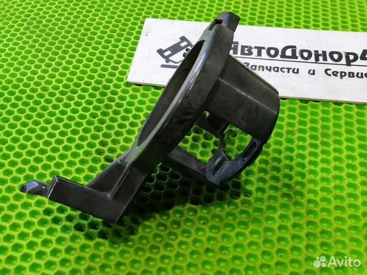 Кронштейн птф правый Nissan Juke F15