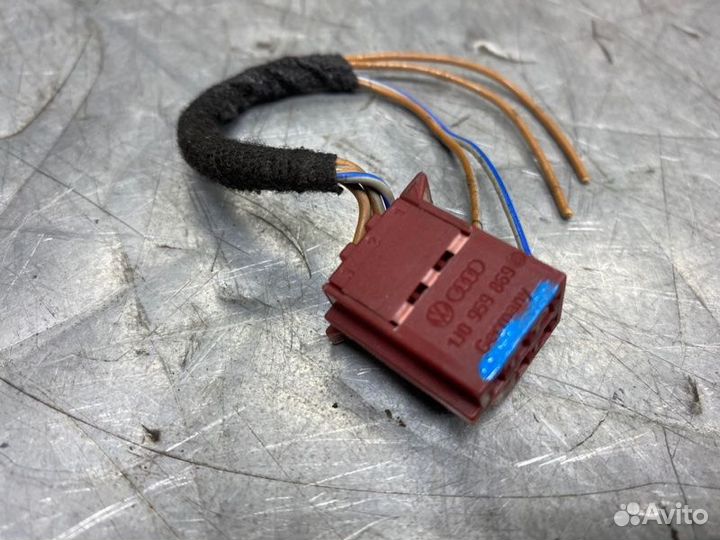 Разъем 5 контактный Volkswagen Passat B5