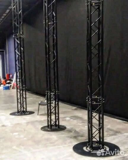 Стойки для акустики