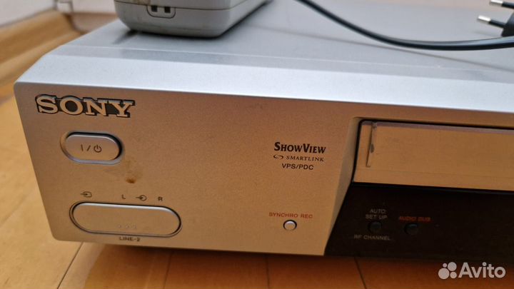 Видеомагнитофон sony