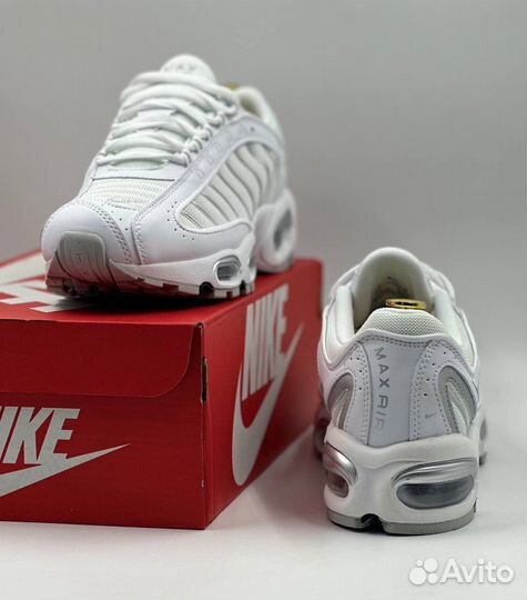 Nike Air Max Tailwind 4