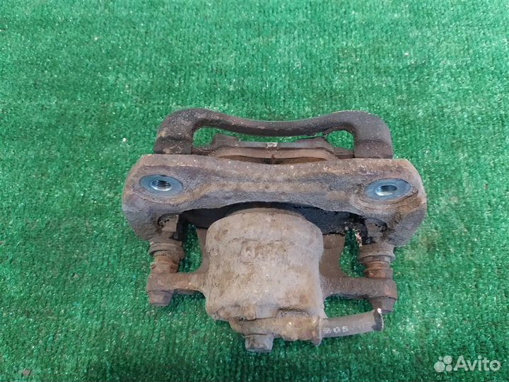 Суппорт тормозной передний левый Toyota RAV4 A30