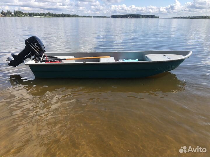 Лодка Riverboat