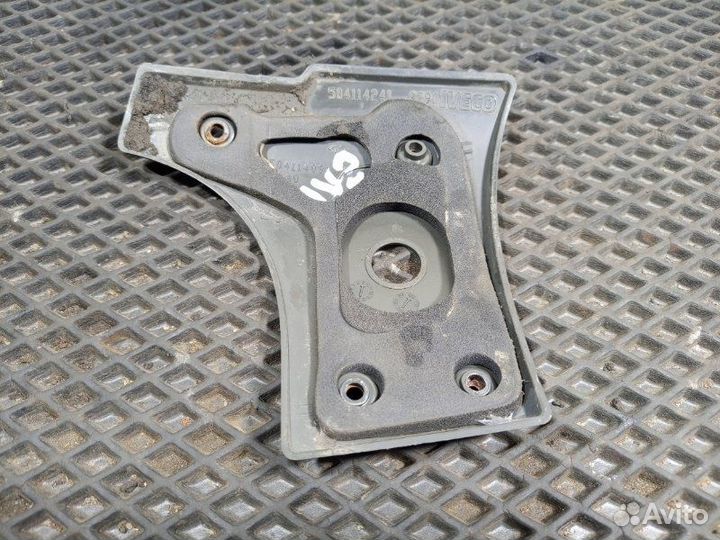 Накладка стойки внутренняя левая Iveco Stralis