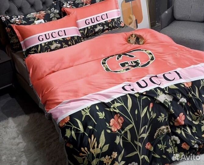 Брендовое постельное белье Gucci