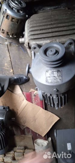 Электродвигатель с редуктором