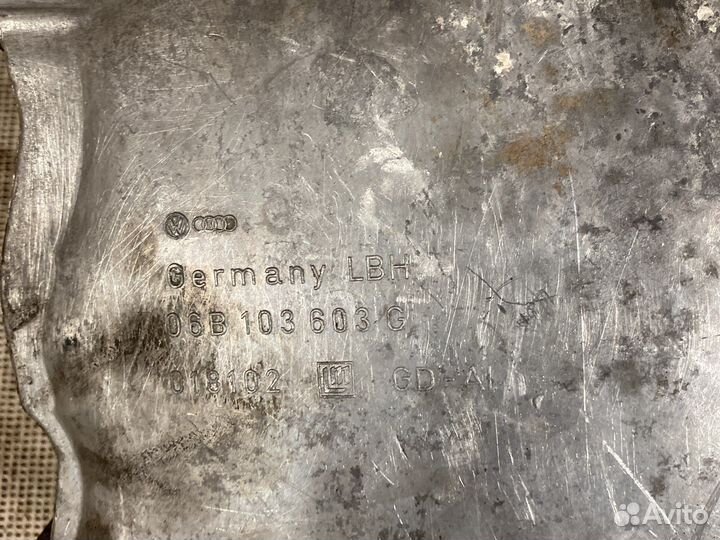 Масляный поддон Volkswagen Passat B5 06B103603C