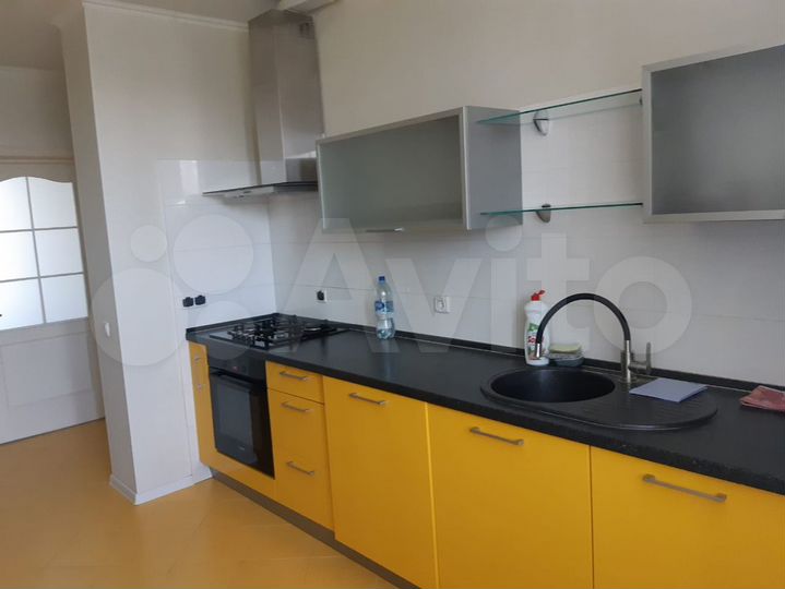 2-к. квартира, 70 м², 3/9 эт.