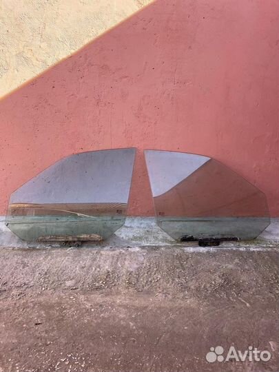 Стекла дверей Ваз 2110,2112,Приора