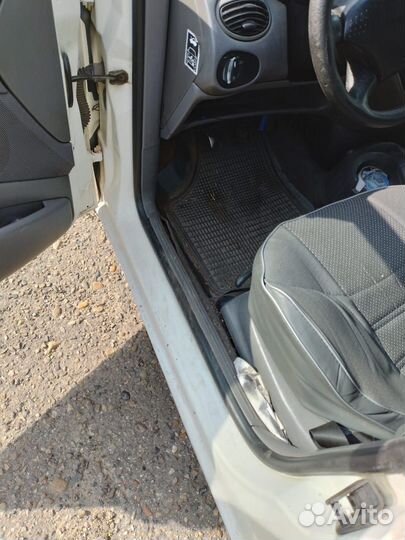 Ford Focus 1.8 МТ, 1999, 3 000 км