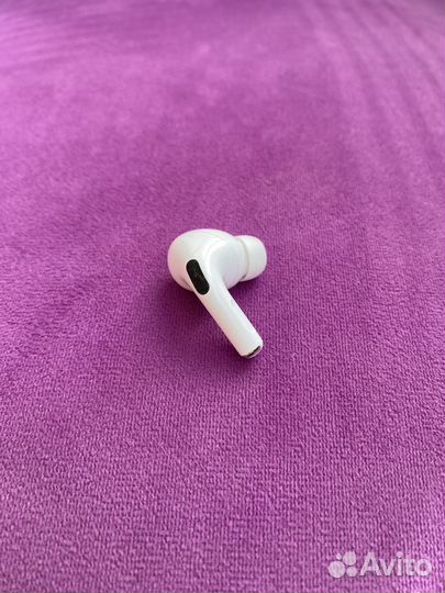 Правый наушник apple AirPods Pro