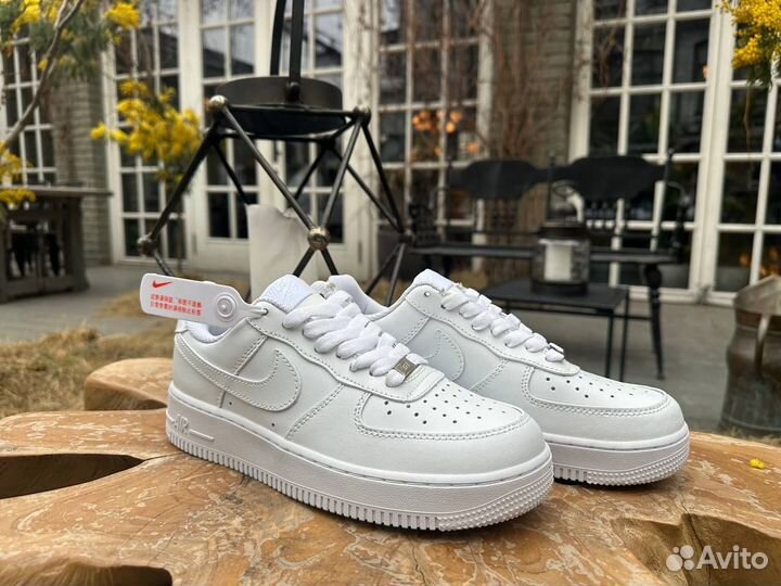 Nike air force 1 low white