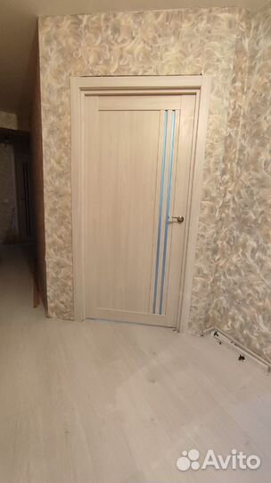 Межкомнатная дверь производим монтаж
