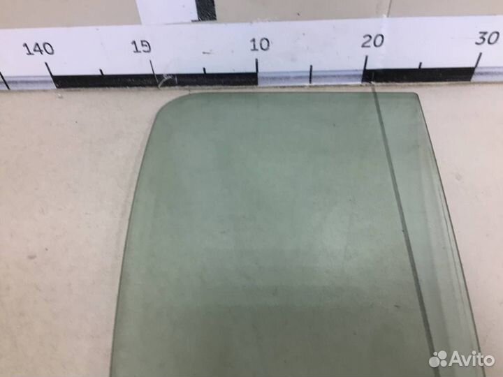 Стекло двери задней правой форточка Renault Sandero 2009-2014