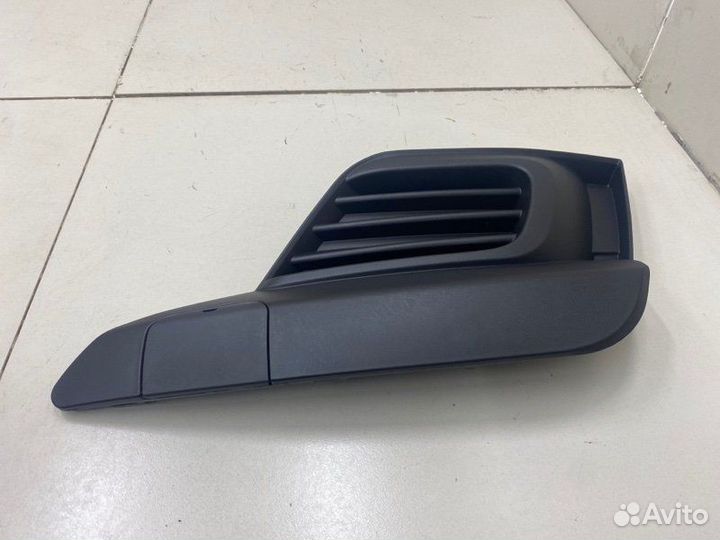 Решетка в бампер правая Renault Logan 2 После 2018