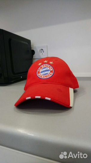 Бейсболка Бавария Bayern красная