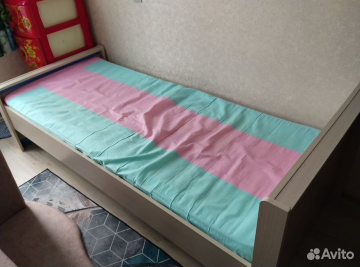 Кровать с матрасом бу
