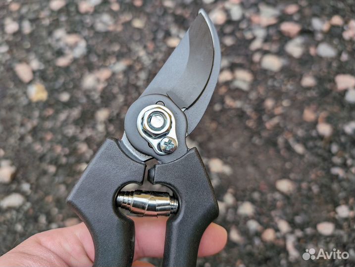 Секатор профессиональный Fiskars