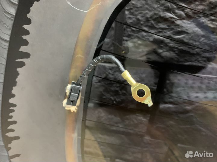 Kia Sportage Стекло заднее