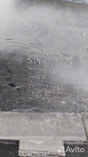 Обшивка багажника правая Bmw X5 3.0D E70 M57N2