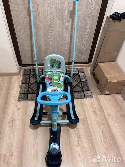 Детский снегокат с ручкой