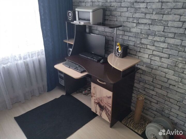Компьютерный столик бу