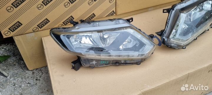 Фара передняя правая левая X-Trail T32 лед