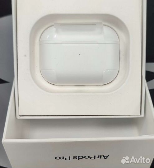 Наушники с шумоподавлением AirPods Pro 2